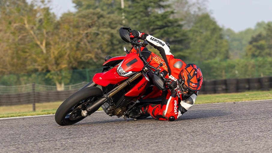 carrera hypermotard