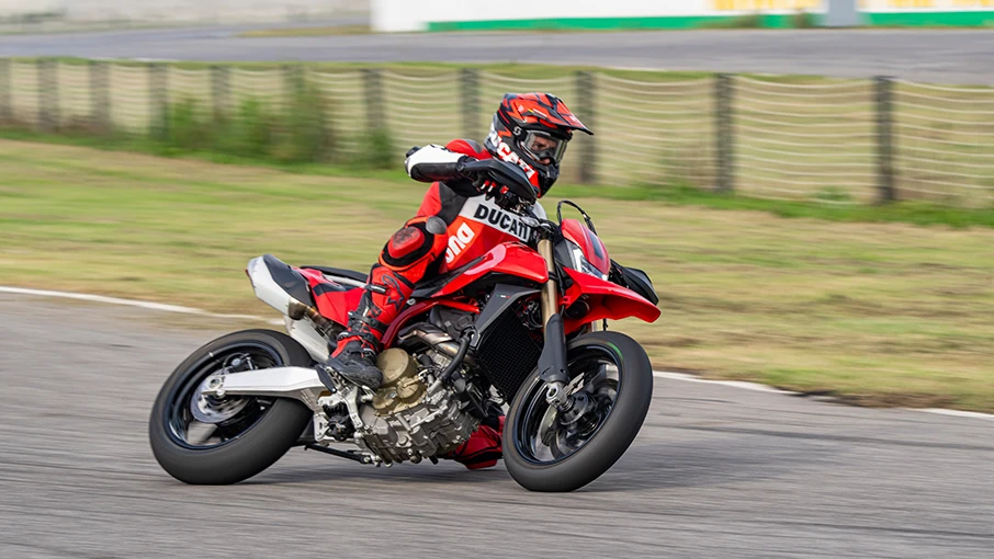 velocidad con hypermotard