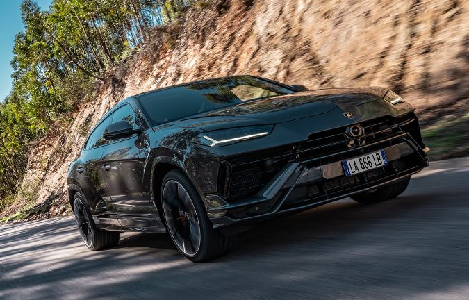 lamborghini urus suv lujo