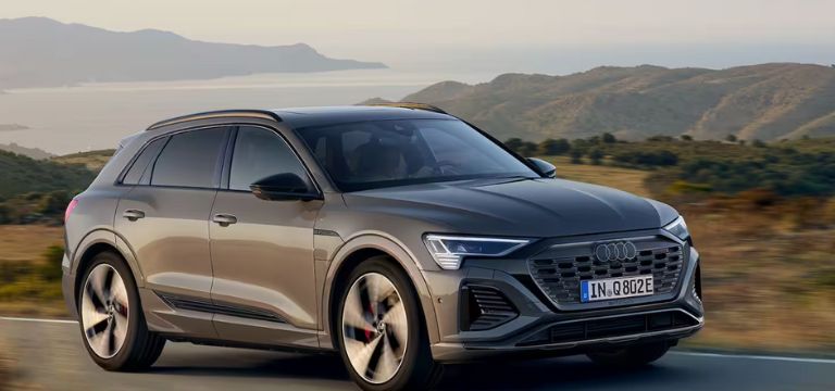 vista lateral q8 sportback e tron