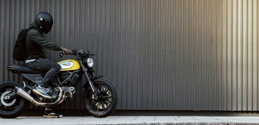 ducati moto deportiva iconica