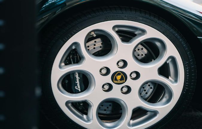 componentes sistema frenado autos lujo