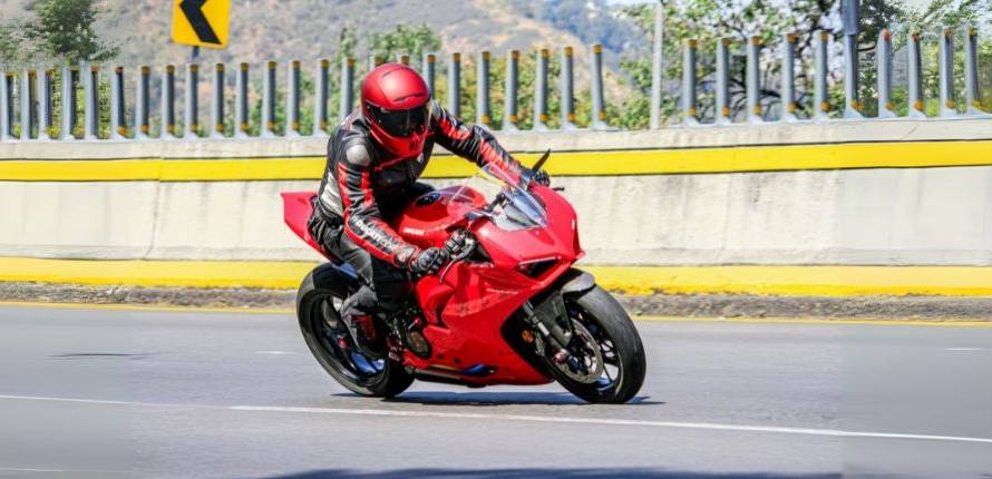 moto deportiva ducati corse
