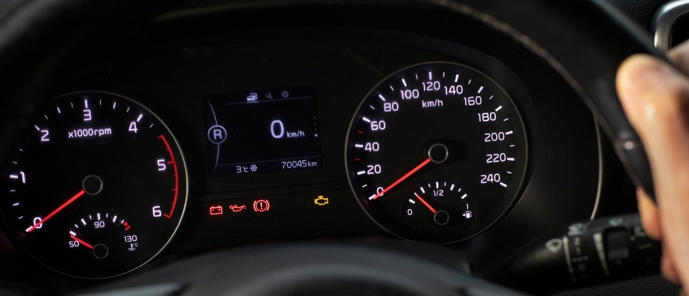 significado alertas tablero auto